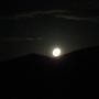 Nascer da Lua por de trás das montanhas, visto da pousada